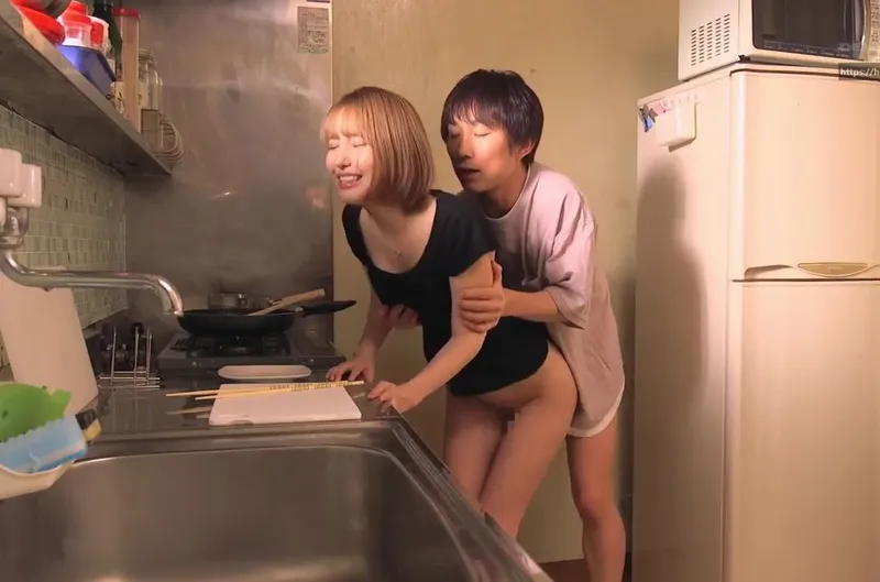 Vợ của anh trai mất nết về quê chơi rồi làm tình với cậu em chồng